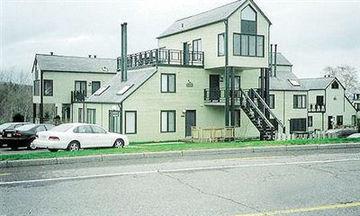 Holiday Villa Resorts At Mont Ste Anne 波普雷 外观 照片